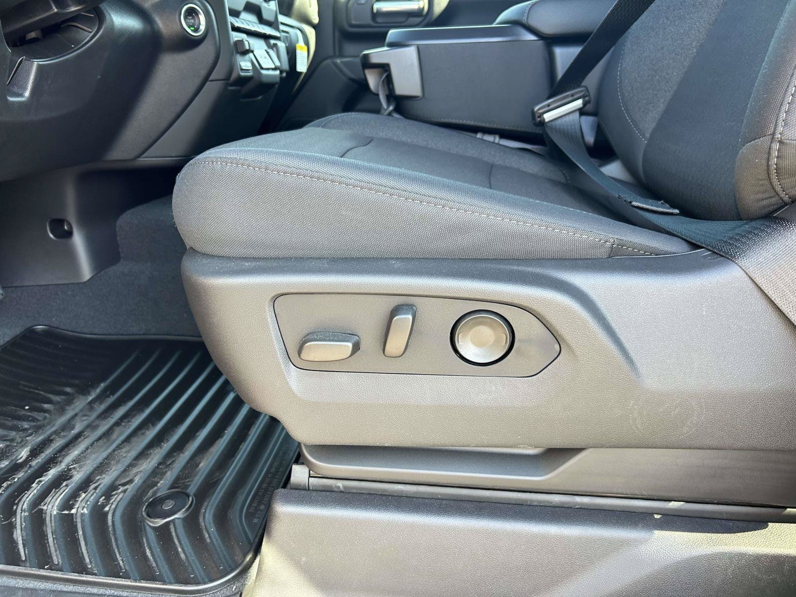 2026 Chevrolet Silverado 2500 HD Custom - Photo 20