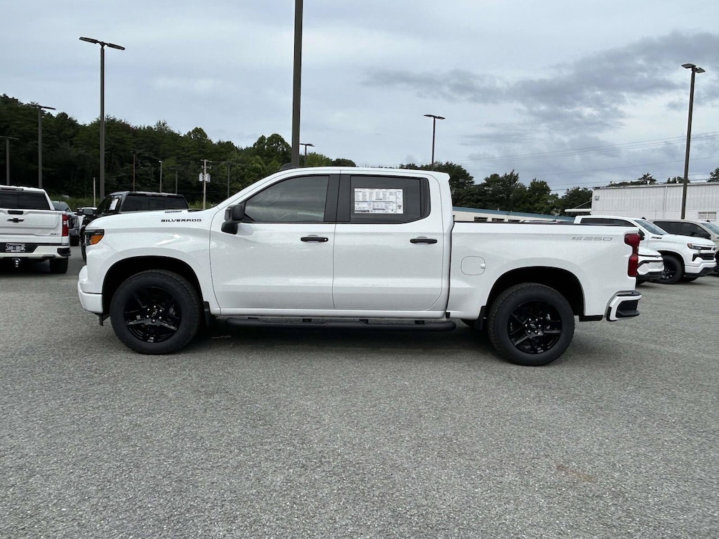 New 2026 Chevrolet Silverado 1500 Custom Truck