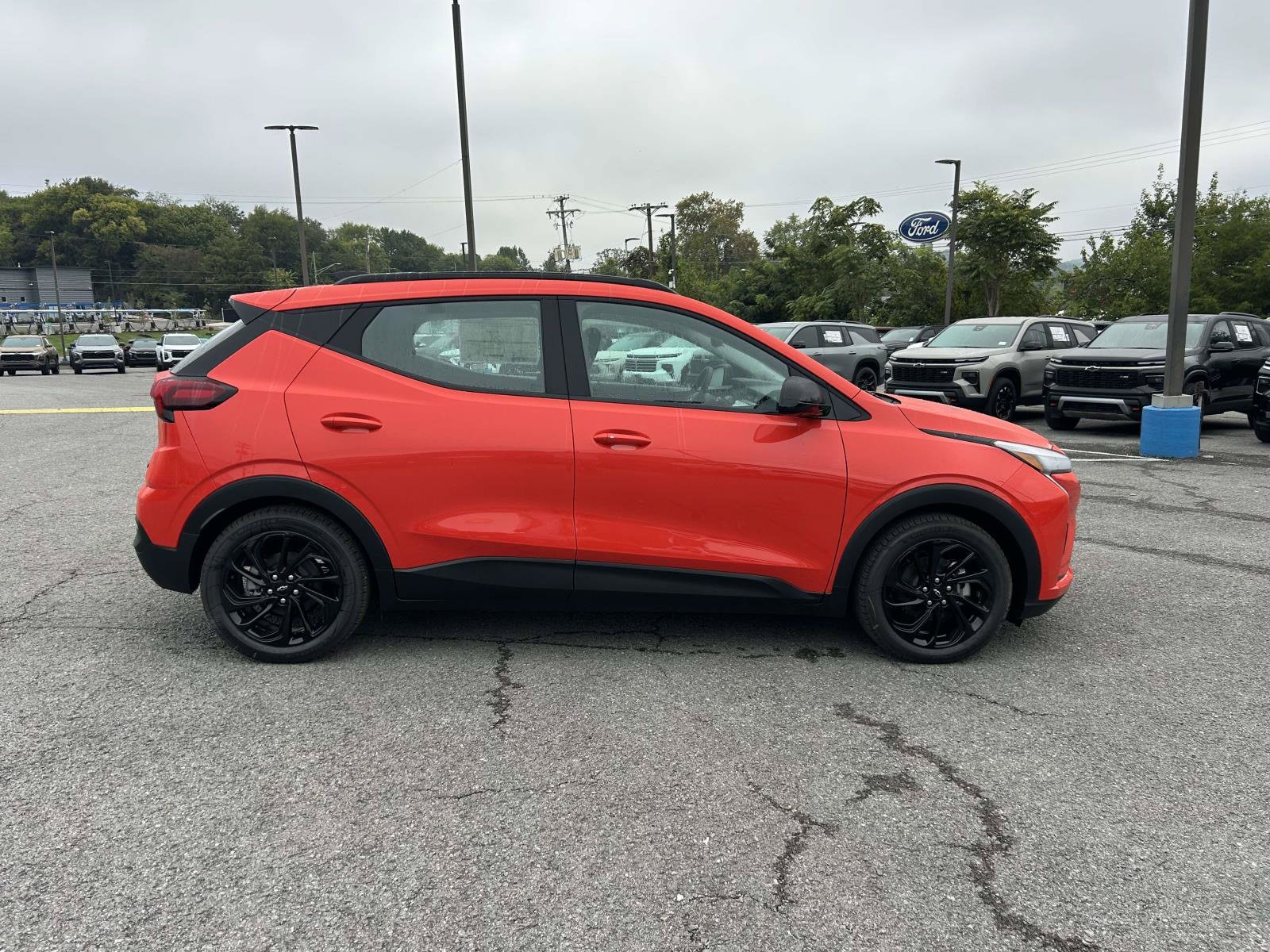 2027 Chevrolet Bolt RS - Photo 8