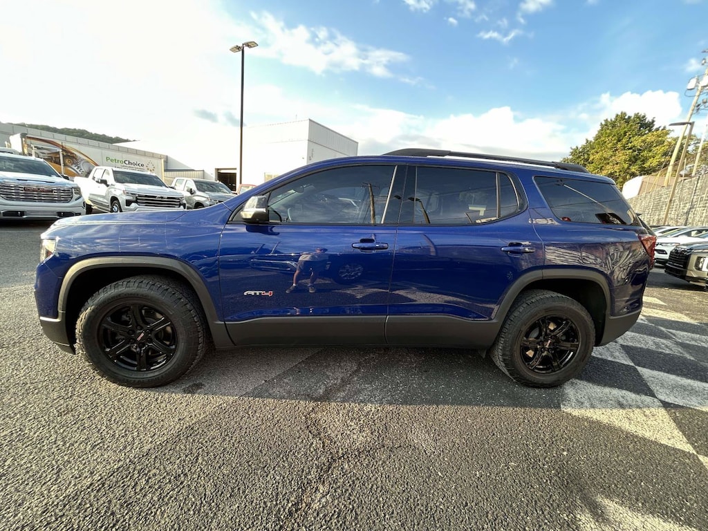 Used 2023 GMC Acadia AT4 SUV