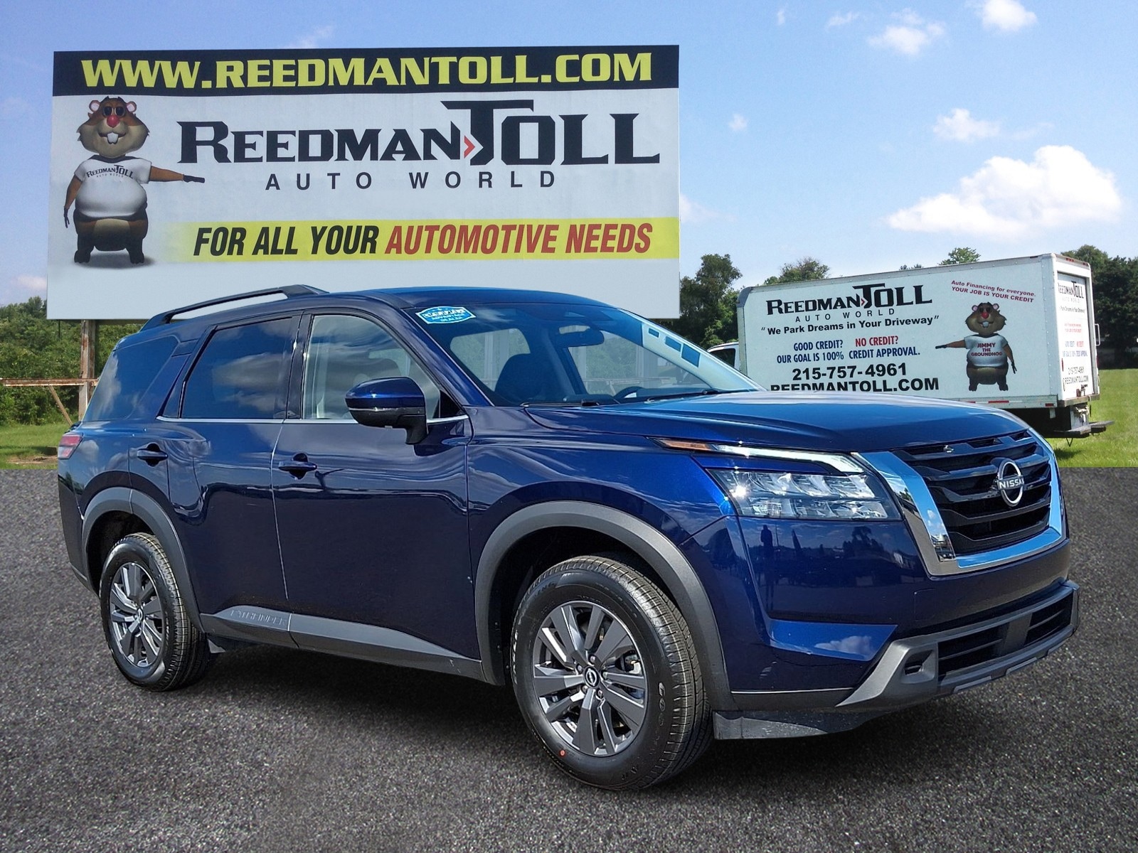 2025 Nissan Pathfinder SV