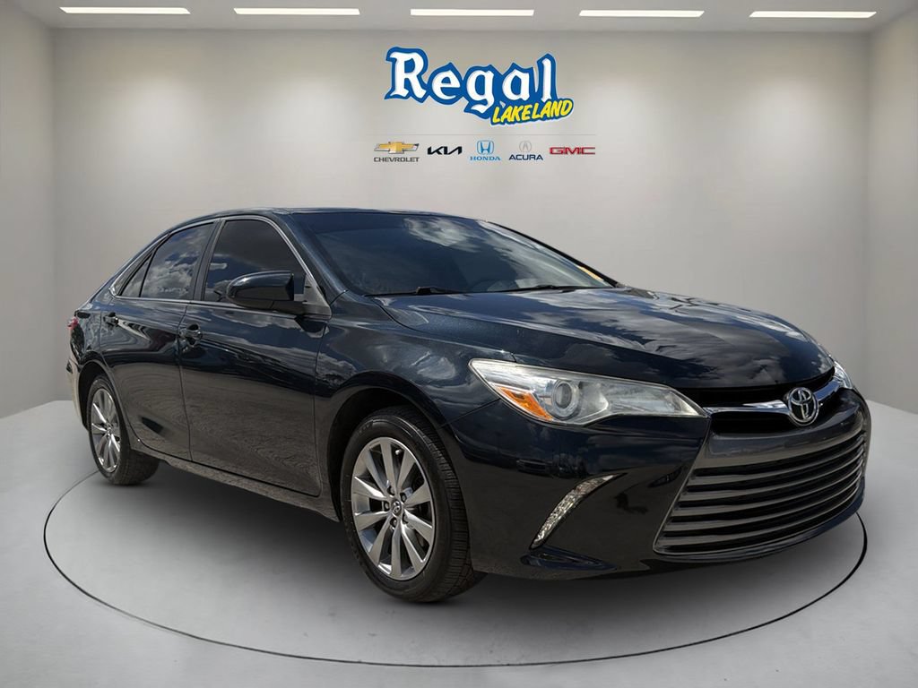 2017 Toyota Camry XLE Sedan