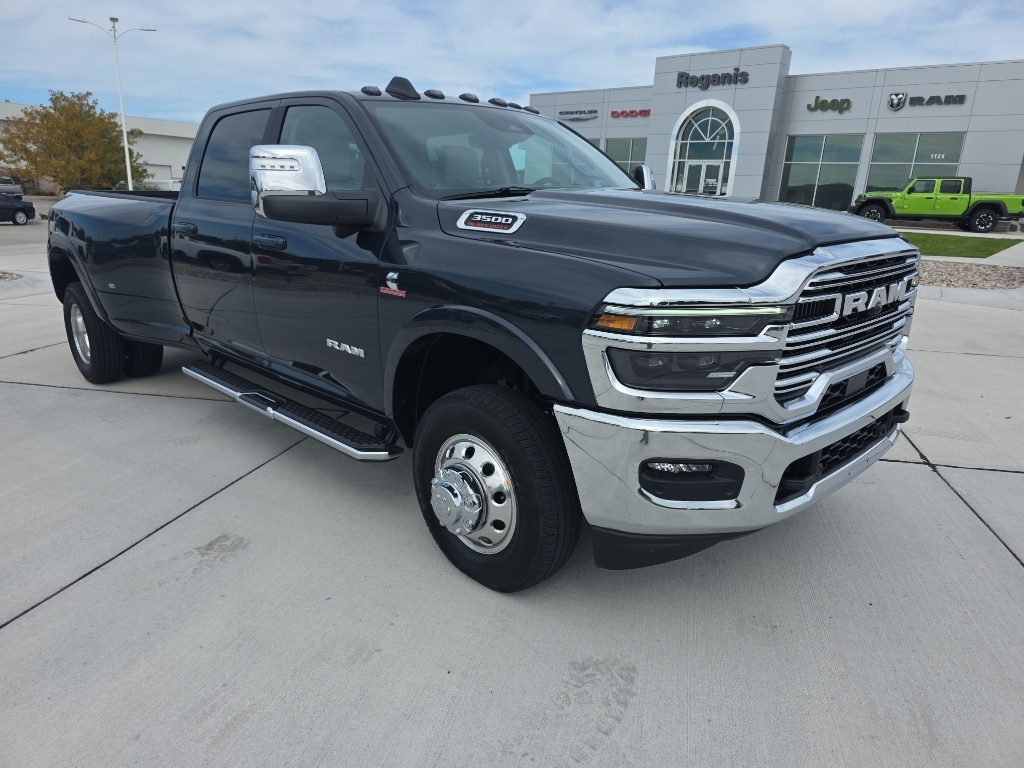 New 2027 Ram 3500 LARAMIE CREW CAB 4X4 8' BOX Pickup