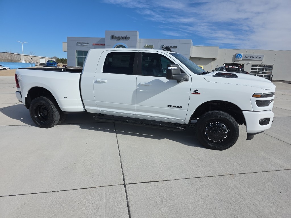New 2026 Ram 3500 LARAMIE MEGA CAB 4X4 6'4 BOX Pickup
