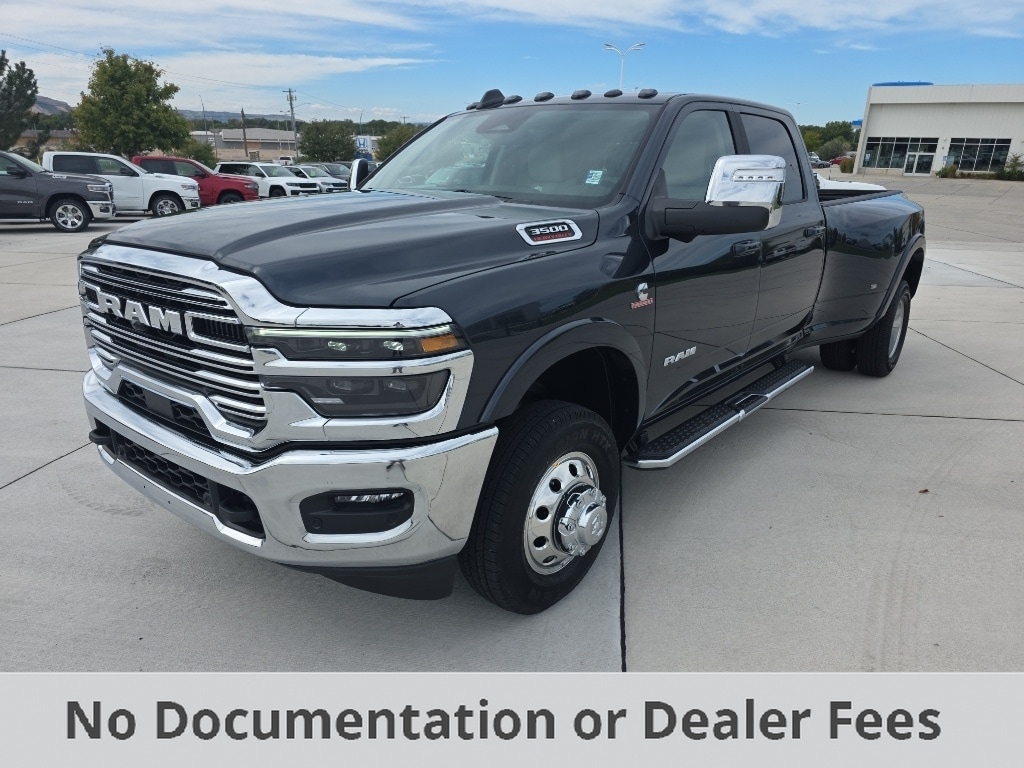 New 2027 Ram 3500 LARAMIE CREW CAB 4X4 8' BOX Pickup