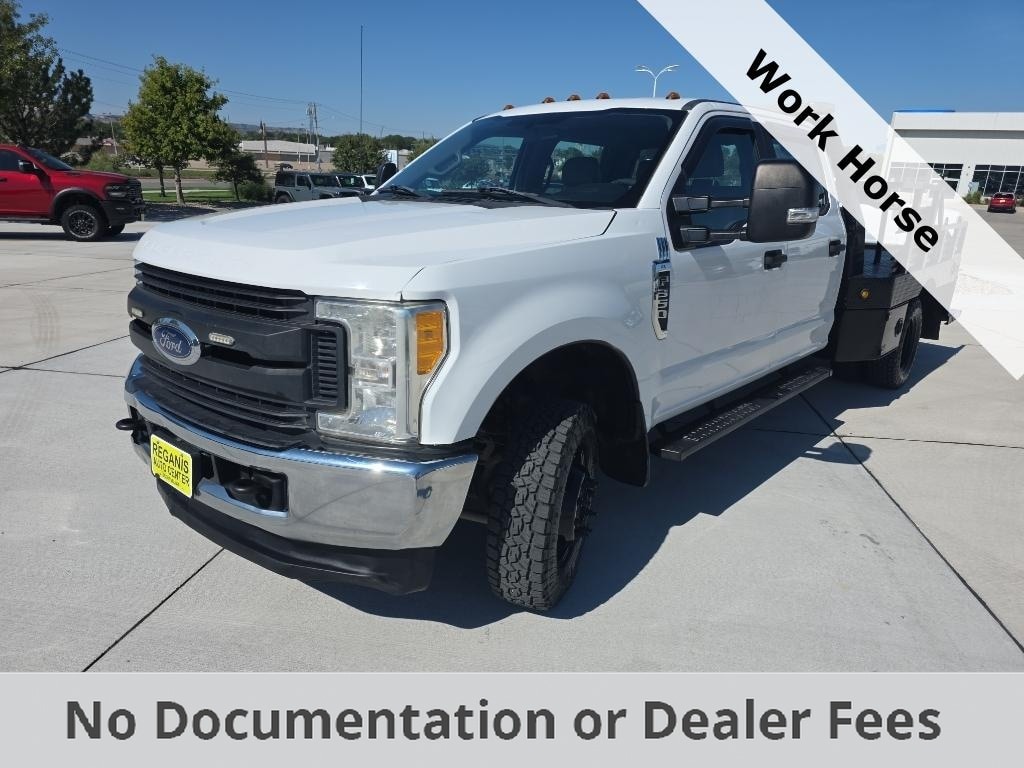 2017 Ford F-350 Super Duty Chassis Cab XL