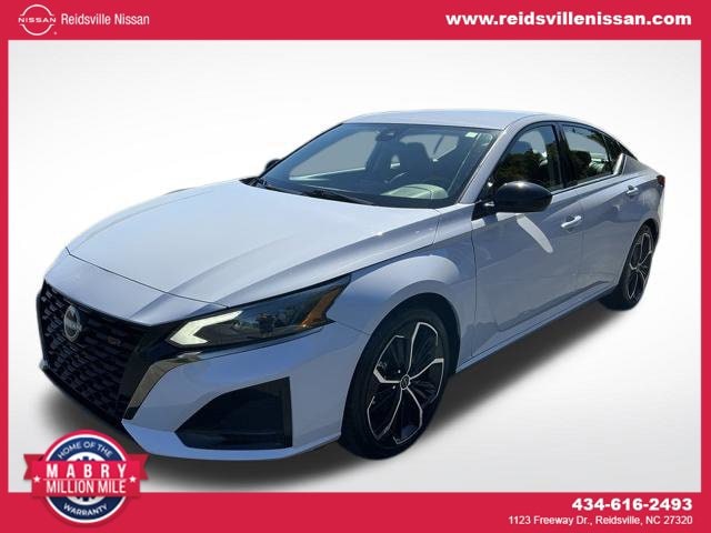 2025 Nissan Altima SR
