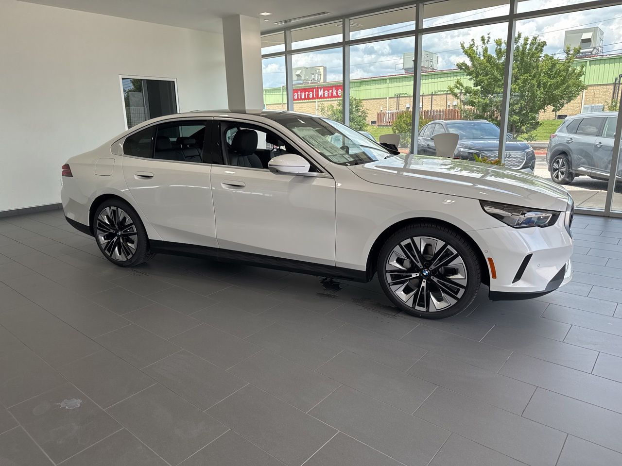 2027 BMW 530i 530i xDrive Sedan