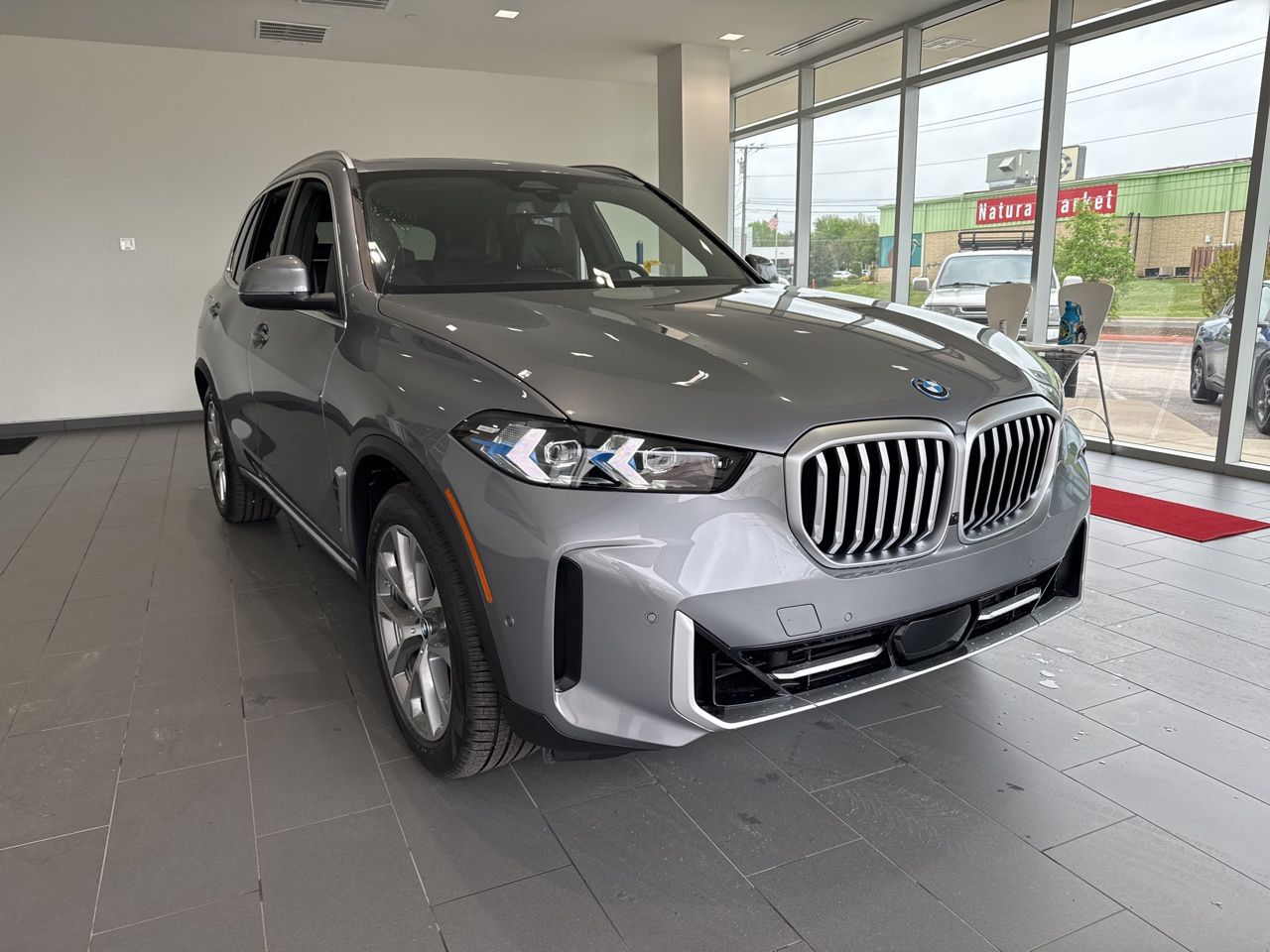 New 2026 BMW X5 PHEV xDrive50e SUV
