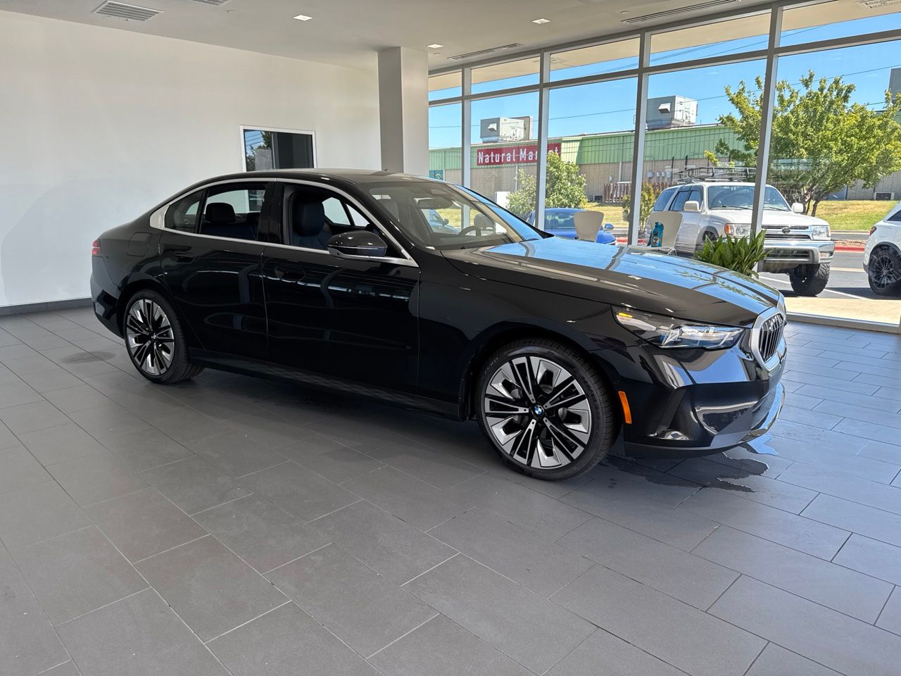 2027 BMW 530i 530i xDrive Sedan