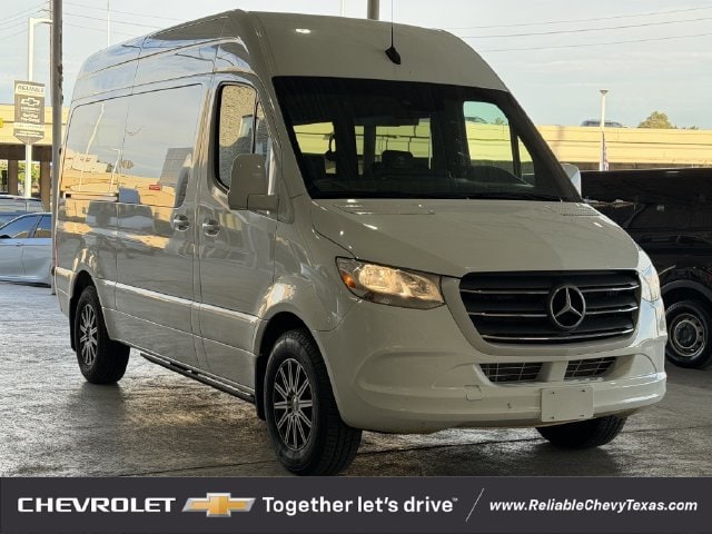2024 Mercedes-Benz Sprinter Crew Van