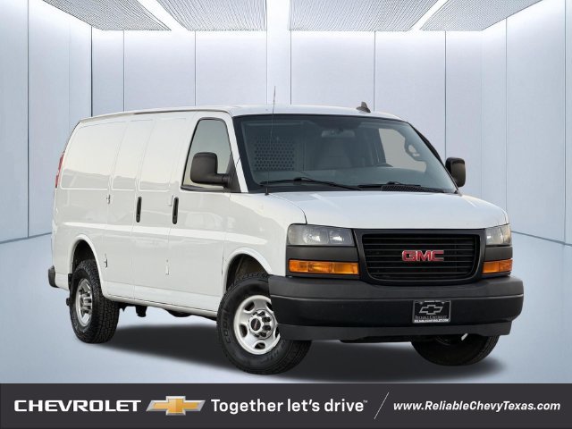 2022 GMC Savana Cargo