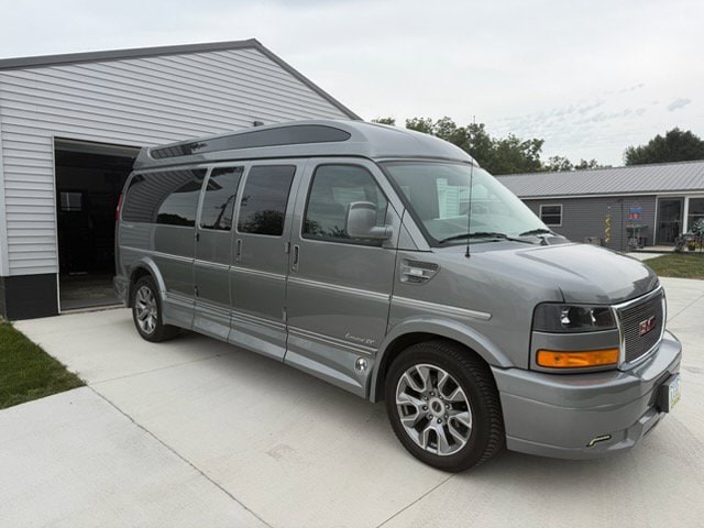 2023 GMC Savana Cargo Van