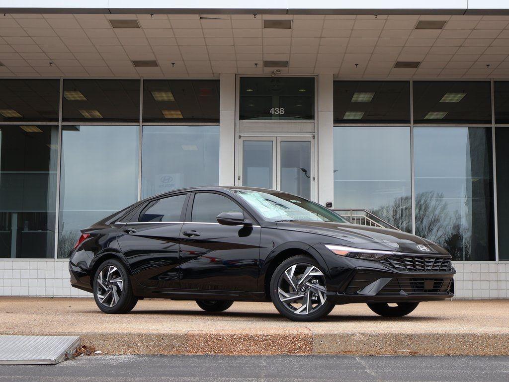 New 2026 Hyundai Elantra Limited Sedan