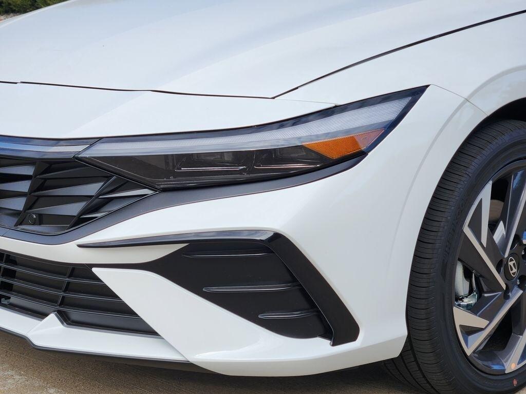 New 2026 Hyundai Elantra Limited Sedan