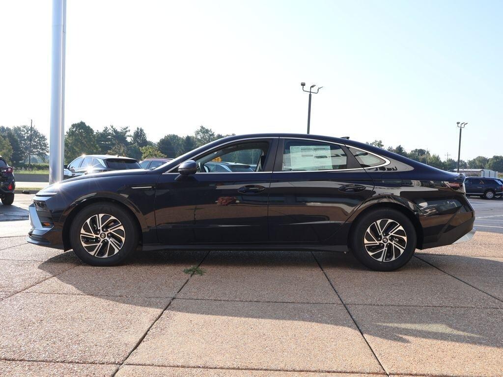 New 2026 Hyundai Sonata Hybrid Blue Sedan