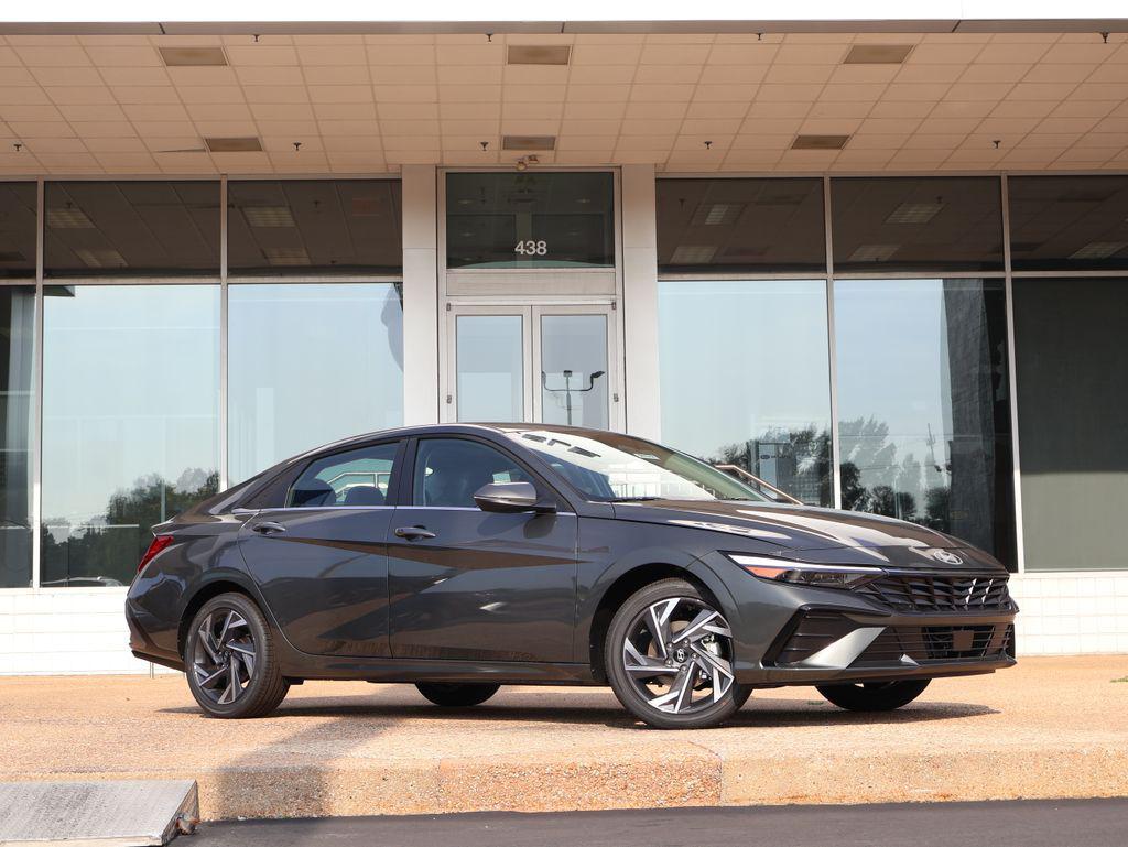 New 2026 Hyundai Elantra Limited Sedan