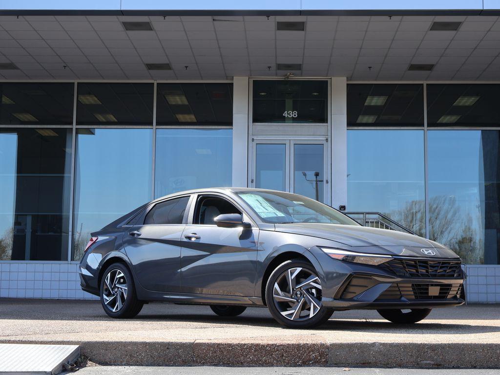 New 2026 Hyundai Elantra Limited Sedan
