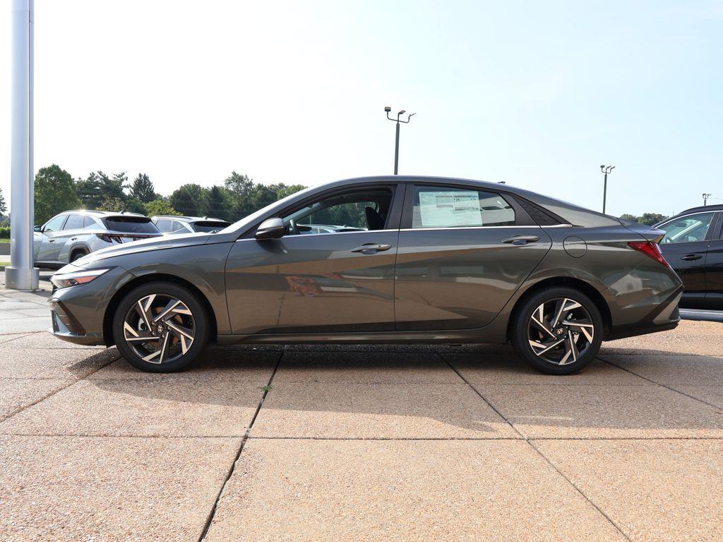 New 2026 Hyundai Elantra Limited Sedan