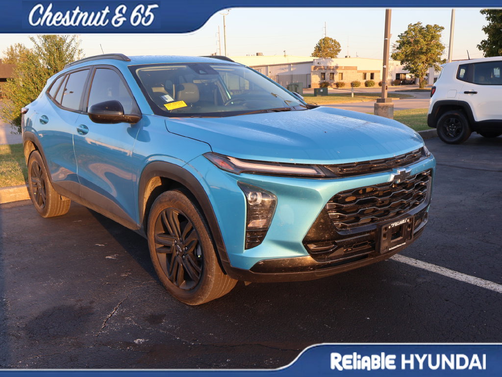 Used 2025 Chevrolet Trax Activ SUV