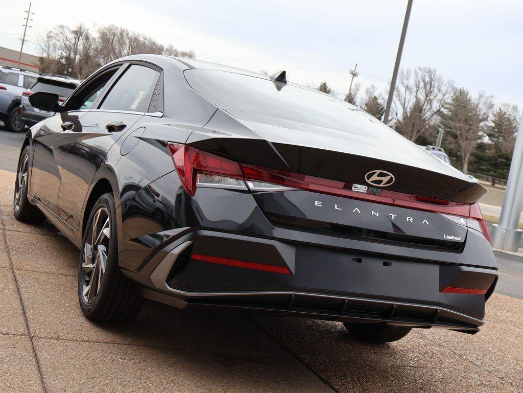 New 2026 Hyundai Elantra Limited Sedan