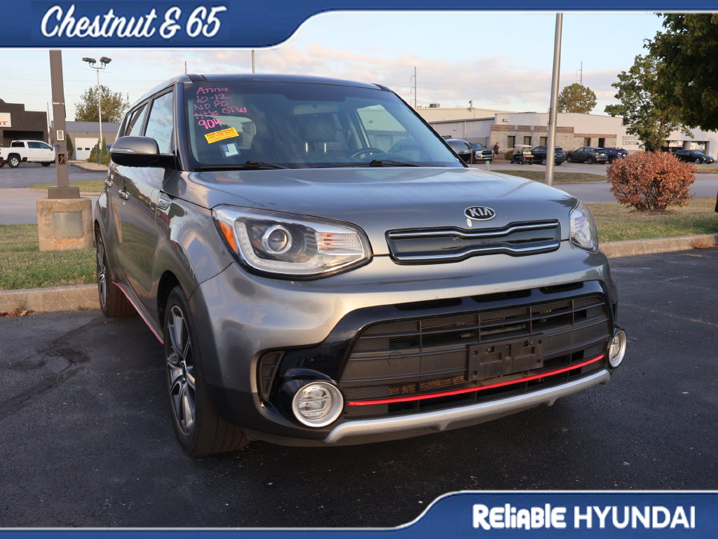 Used 2017 Kia Soul ! Hatchback