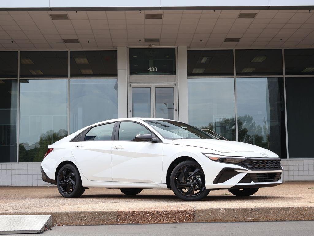 New 2026 Hyundai Elantra SEL Sport Plus Sedan