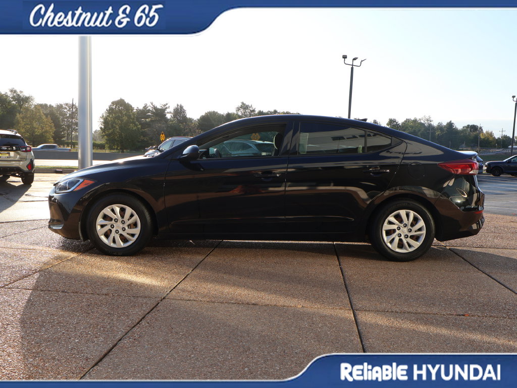 Used 2017 Hyundai Elantra SE Sedan