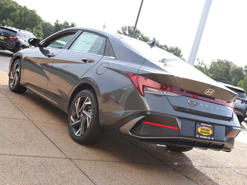 New 2026 Hyundai Elantra Limited Sedan