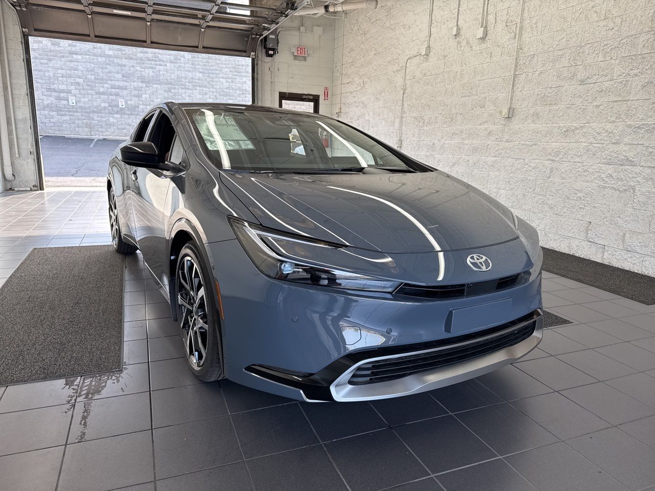 New 2026 Toyota Prius Plug-In Hybrid XSE Premium Hatchback