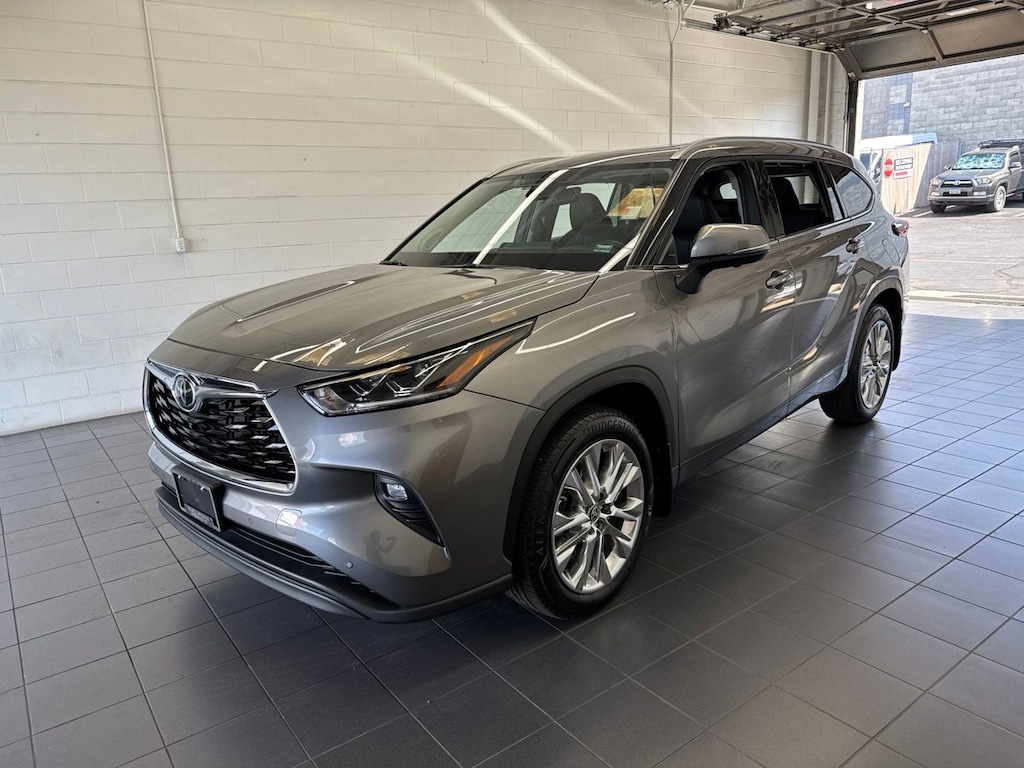 Certified 2026 Toyota Highlander Limited SUV