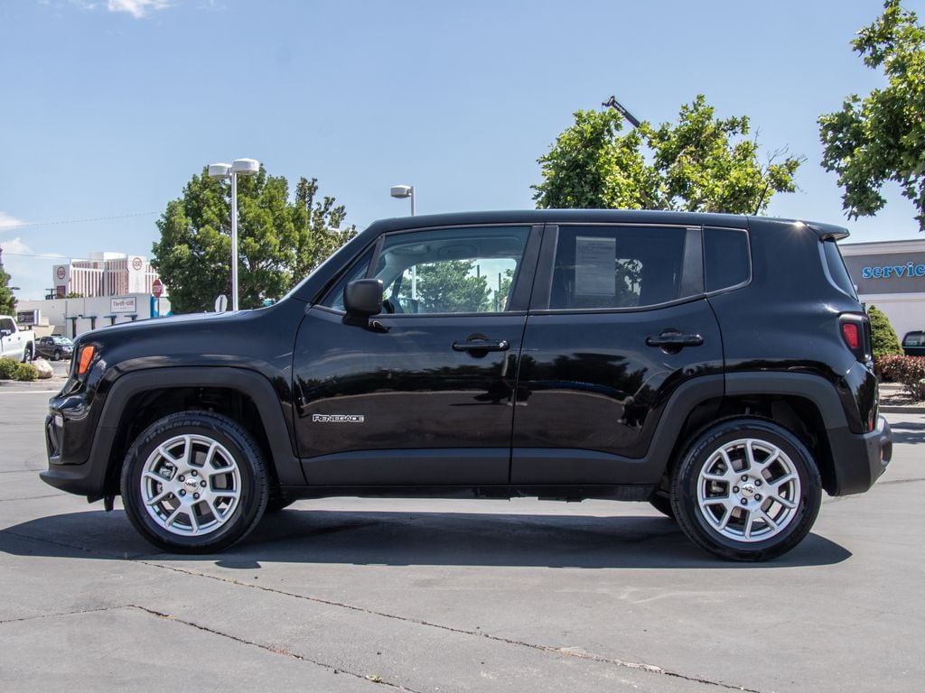 Used 2023 Jeep Renegade Latitude SUV