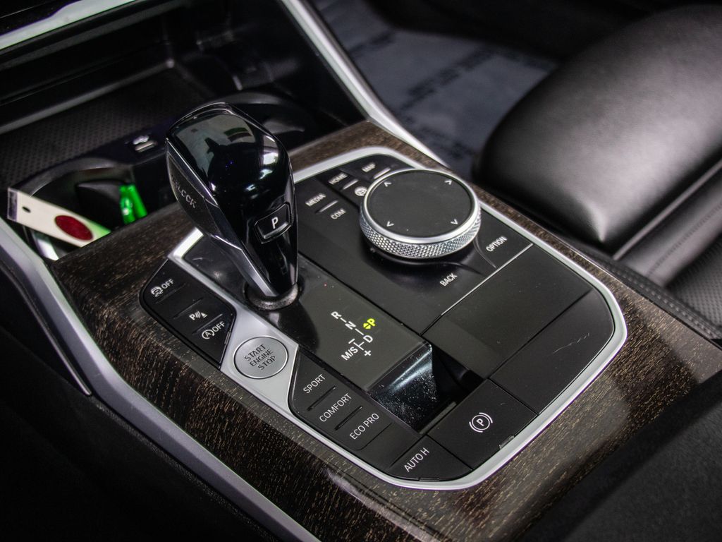 2022 BMW 3 Series 330i - Photo 17