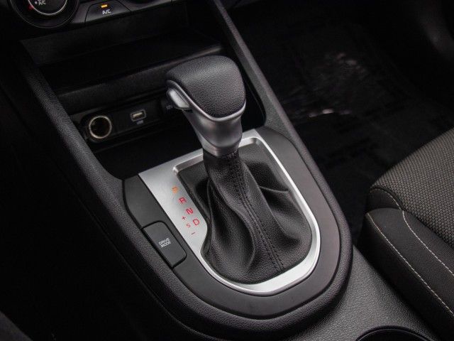 2023 Kia Forte LXS - Photo 16