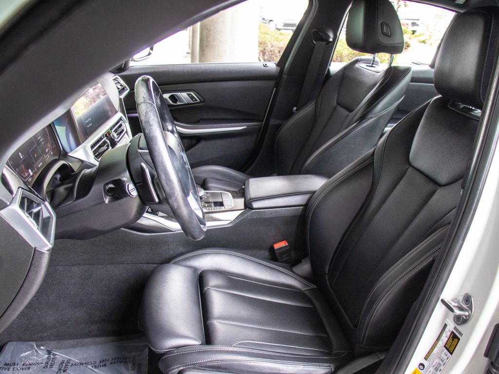 2022 BMW 3 Series 330i - Photo 10