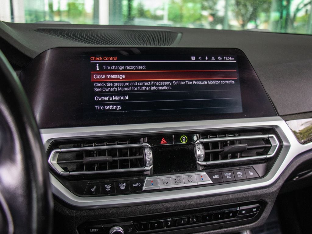 2022 BMW 3 Series 330i - Photo 16