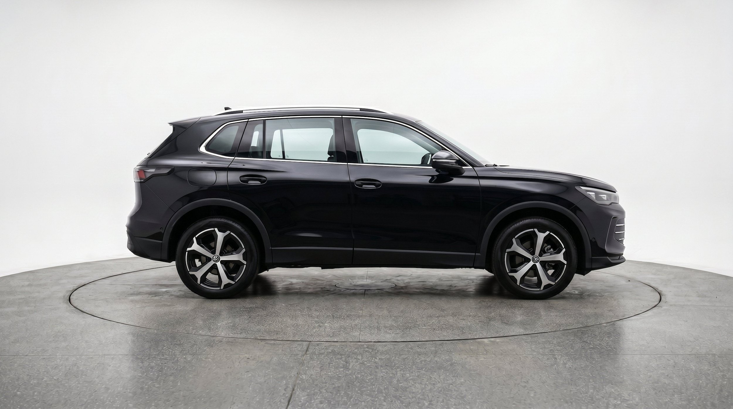 Thumbnail: 2026 Volkswagen Tiguan - 10