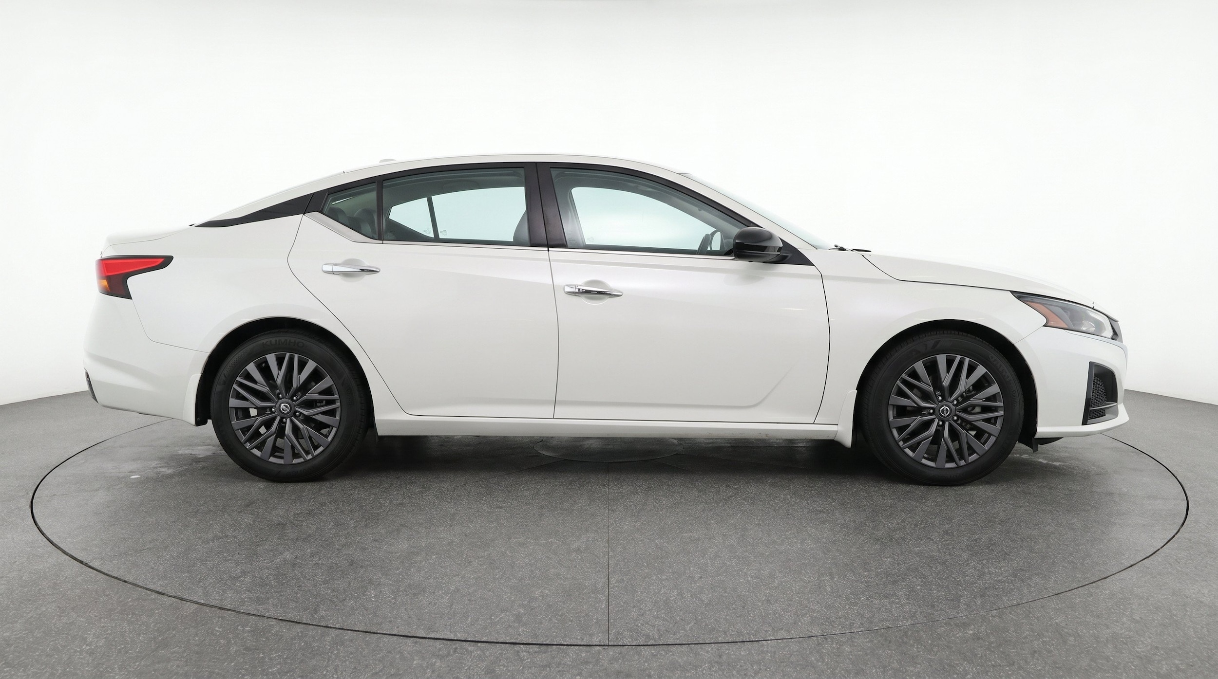 Thumbnail: 2025 Nissan Altima - 10