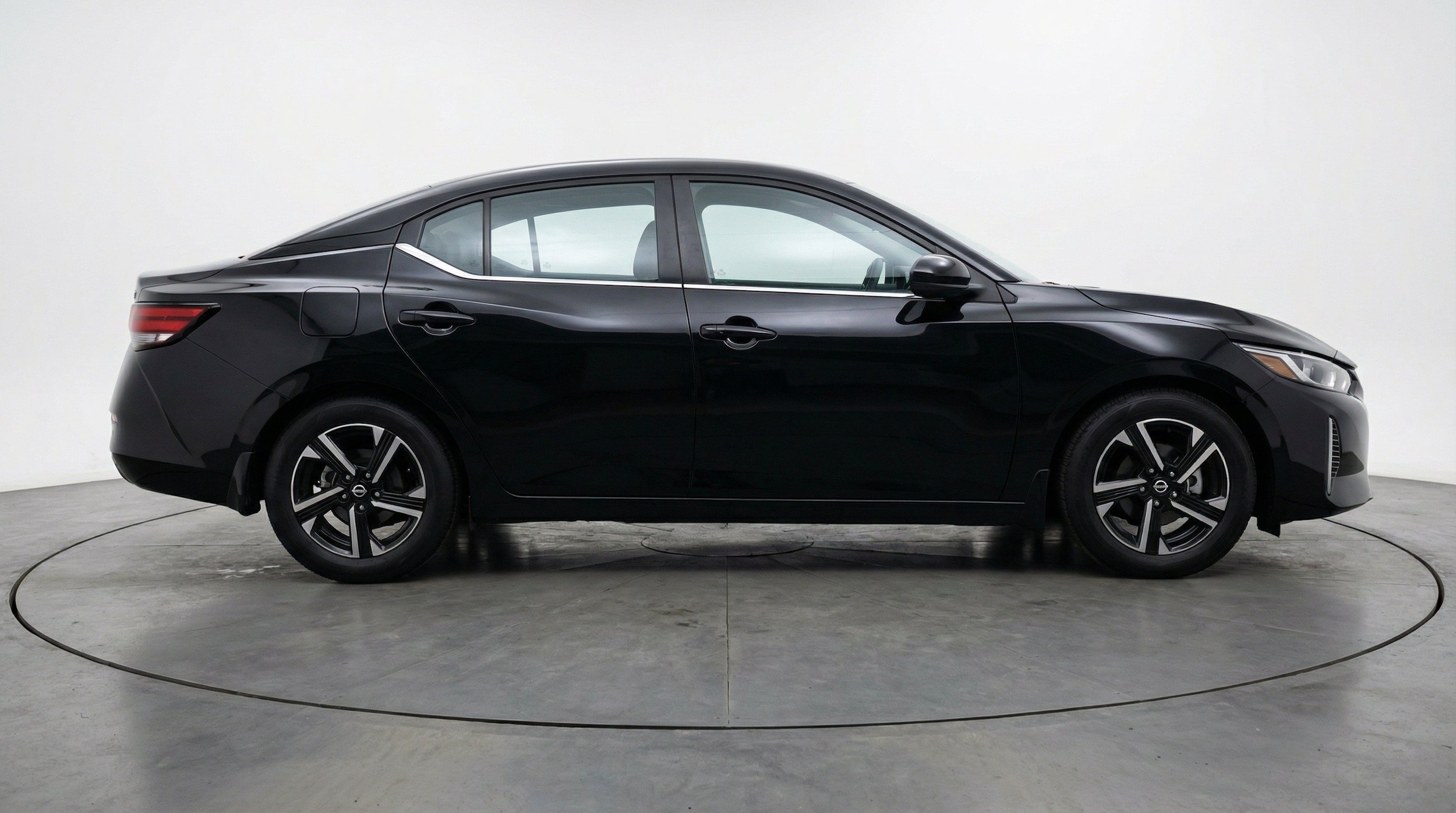 Thumbnail: 2025 Nissan Sentra - 10