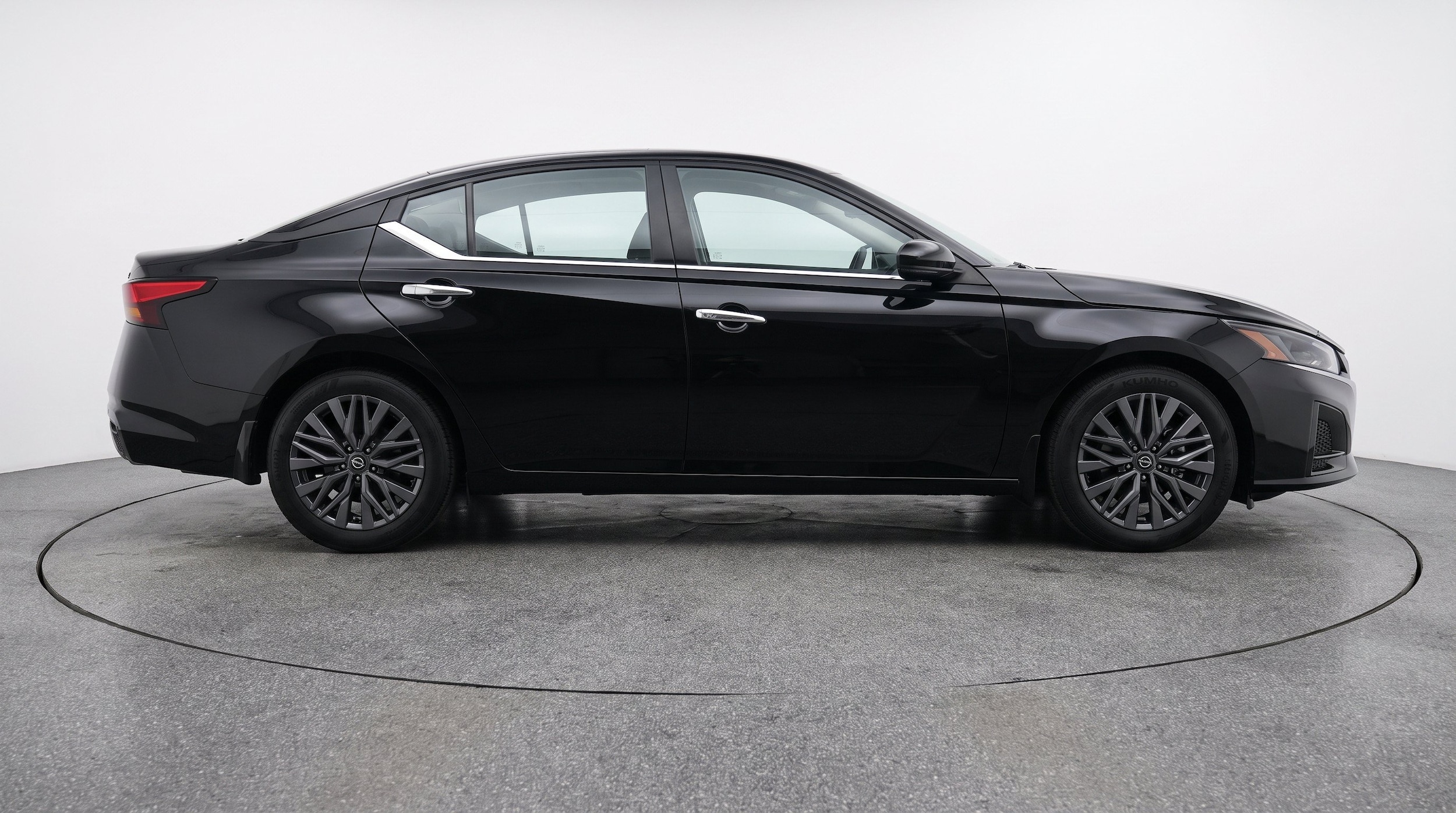 Thumbnail: 2025 Nissan Altima - 10