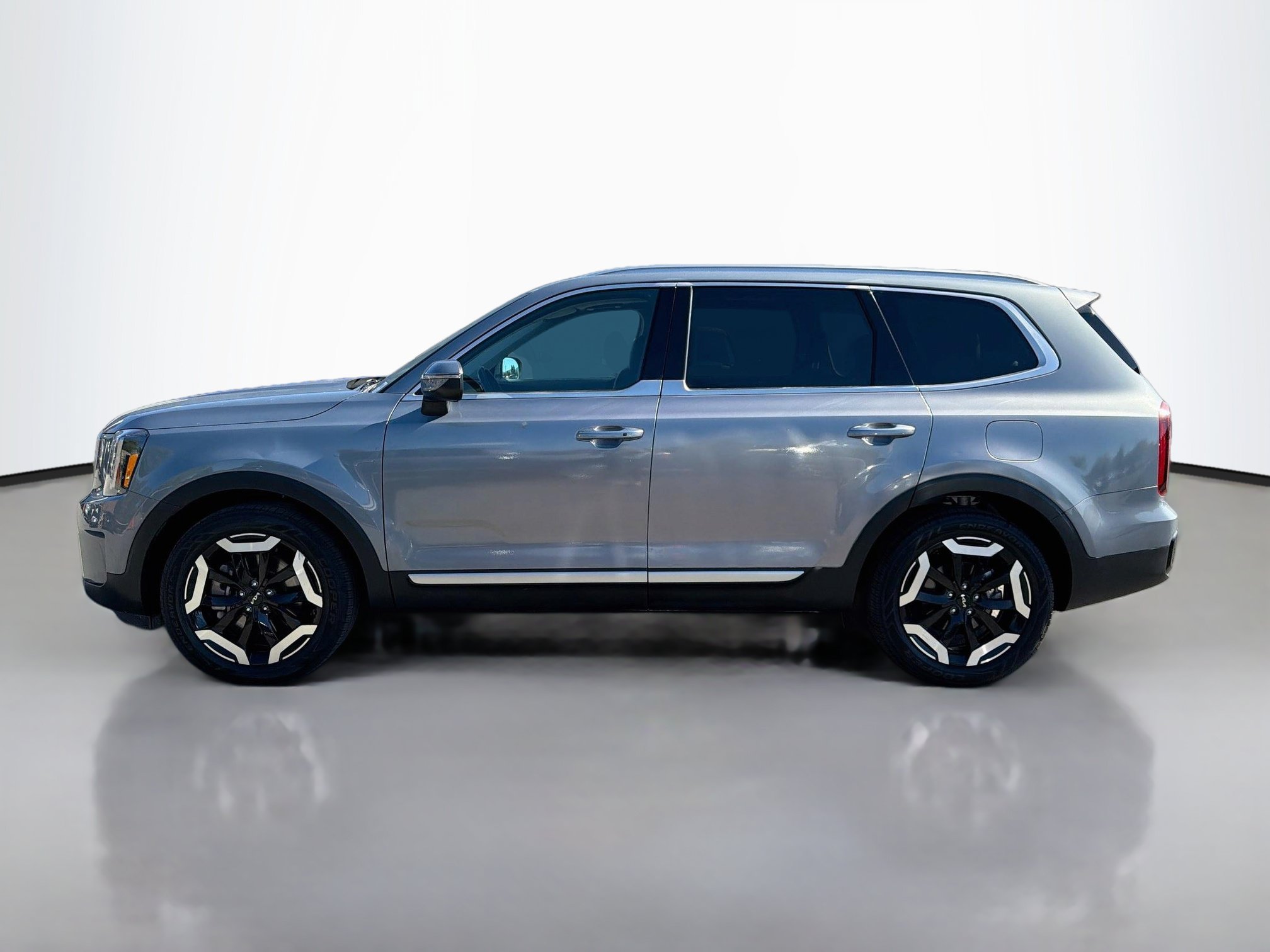 Certified 2025 Kia Telluride S Sport Utility