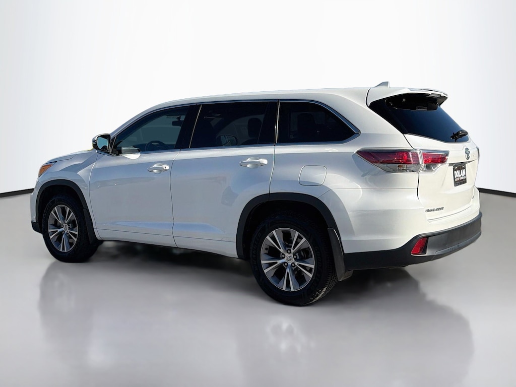 Used 2014 Toyota Highlander LE Plus V6 SUV