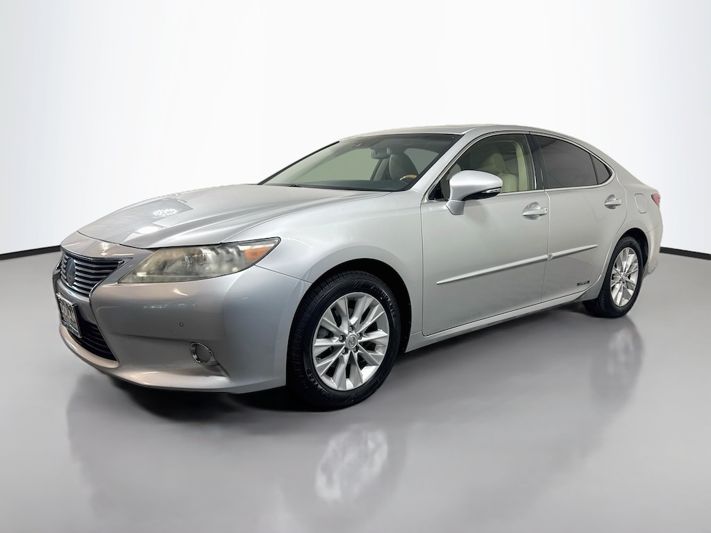 Used 2013 Lexus ES 300h Hybrid Sedan