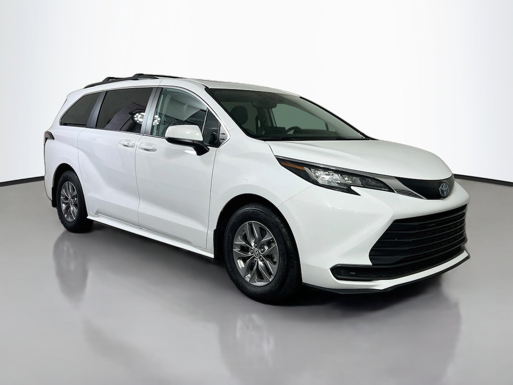 Certified 2023 Toyota Sienna LE Passenger Van