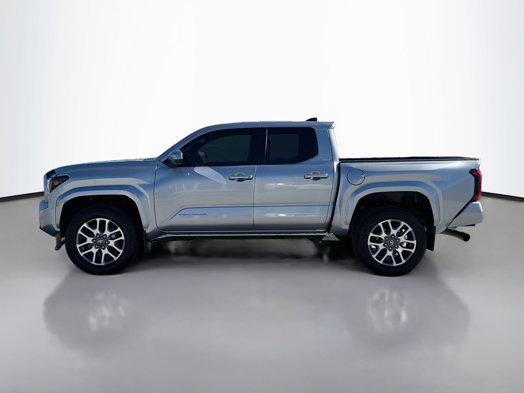 Certified 2025 Toyota Tacoma 4WD SR5 Truck