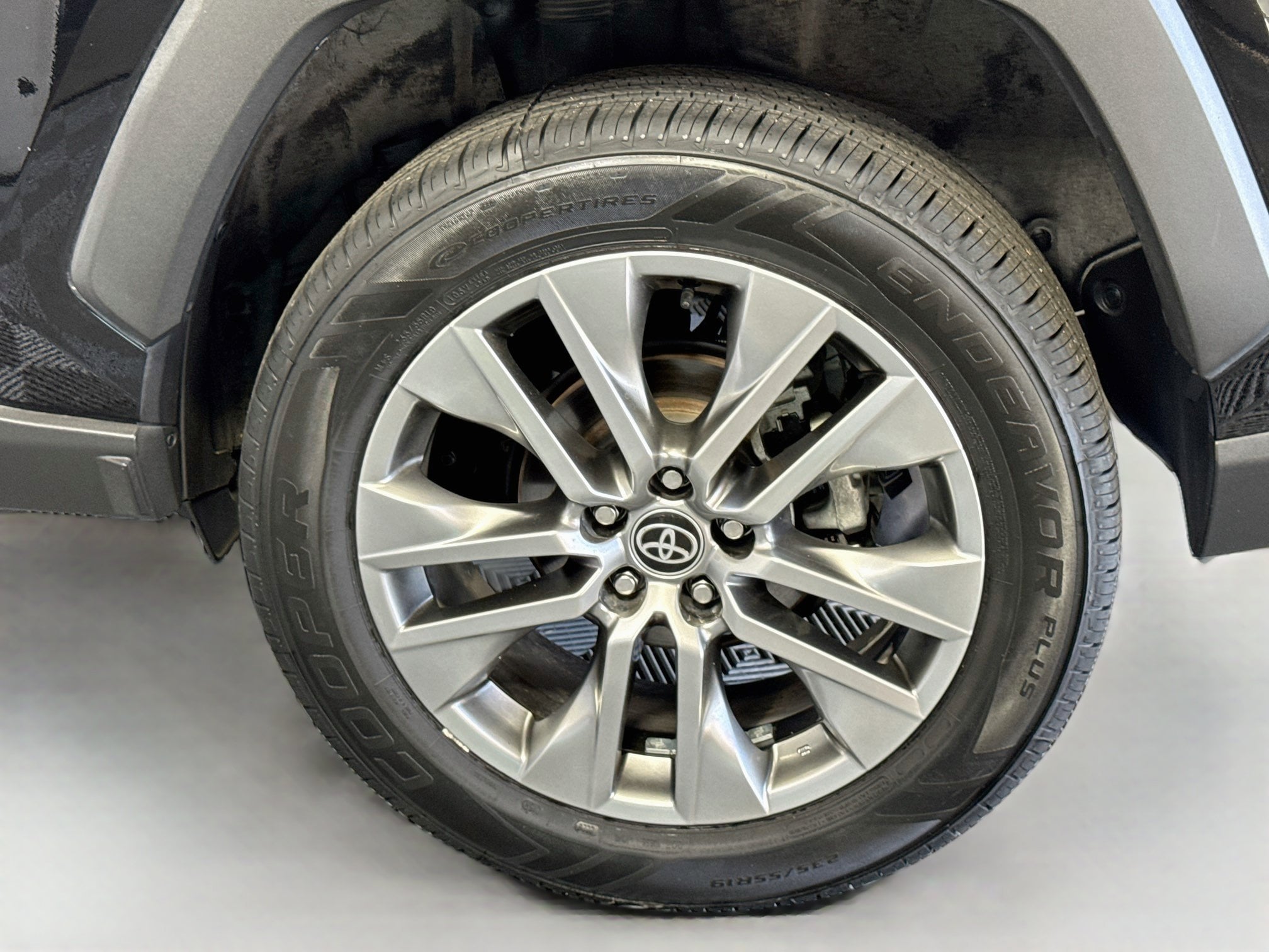 2023 Toyota RAV4 XLE Premium - Photo 15