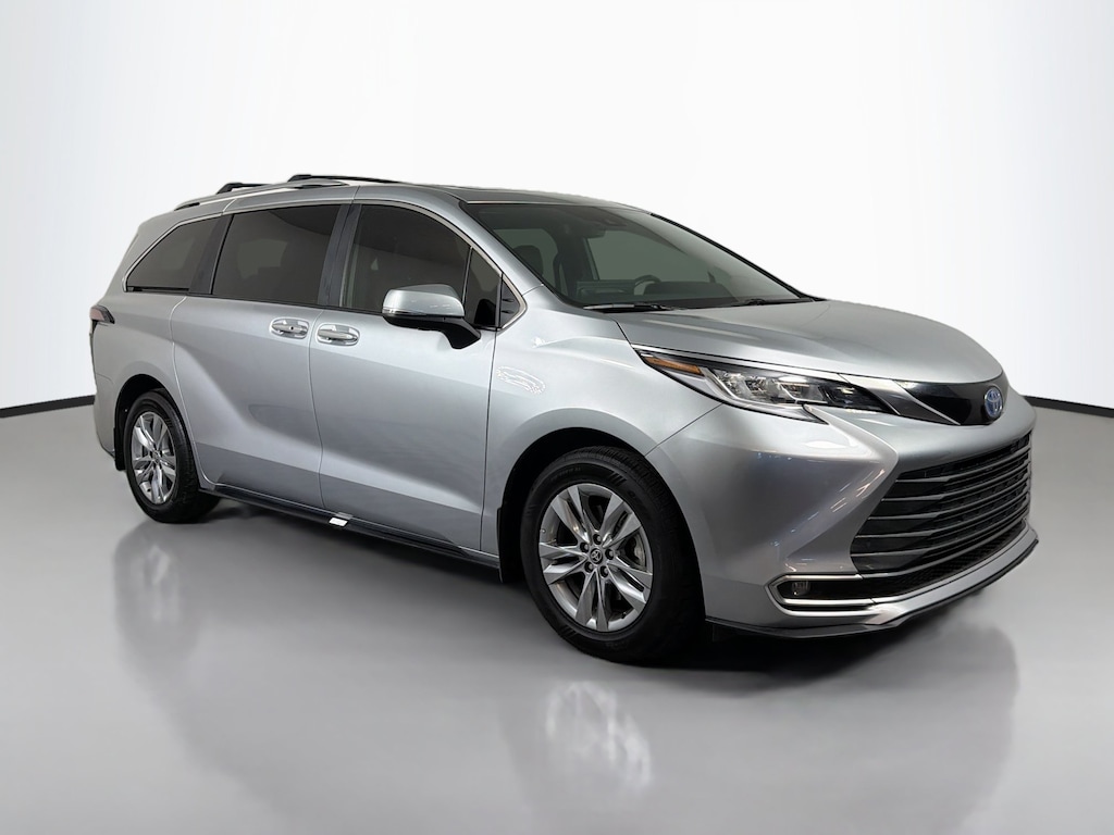 Certified 2025 Toyota Sienna Limited Passenger Van