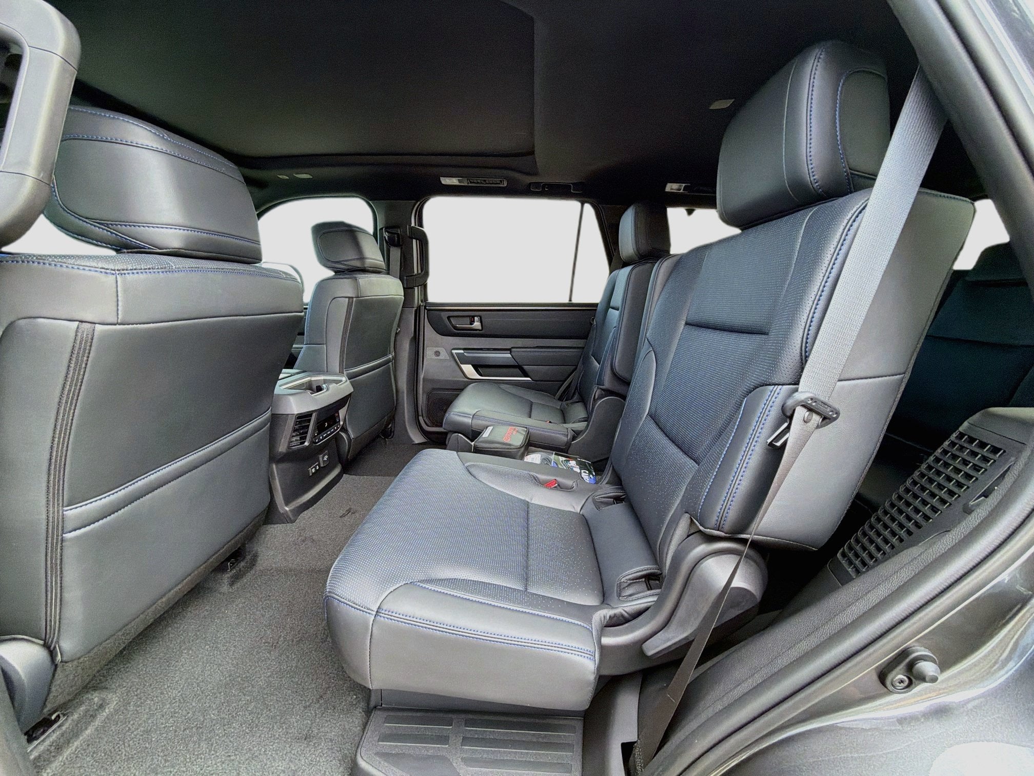 2026 Toyota Sequoia Platinum - Photo 10