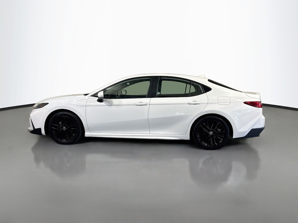 Used 2025 Toyota Camry SE Sedan