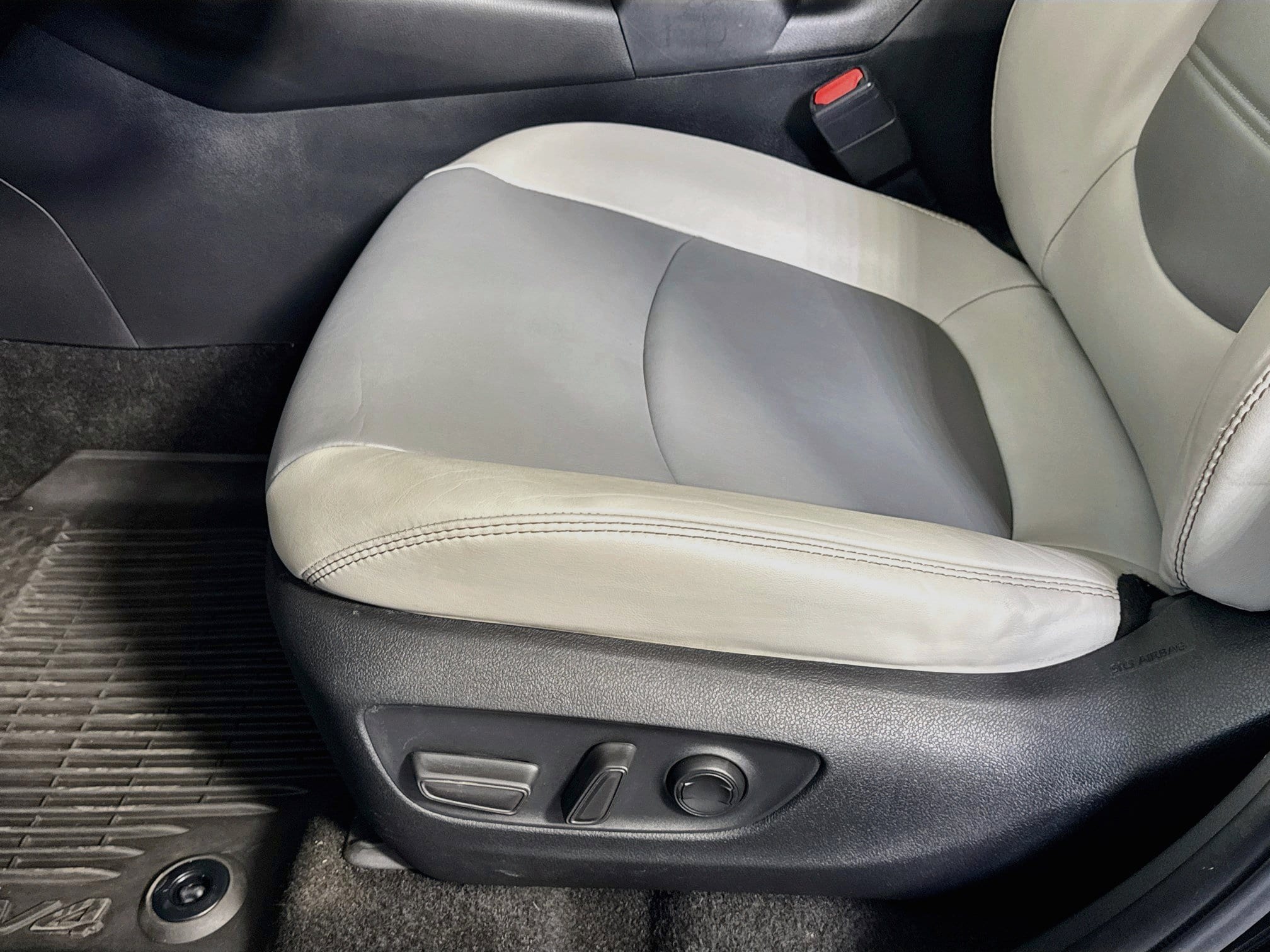 2023 Toyota RAV4 XLE Premium - Photo 43